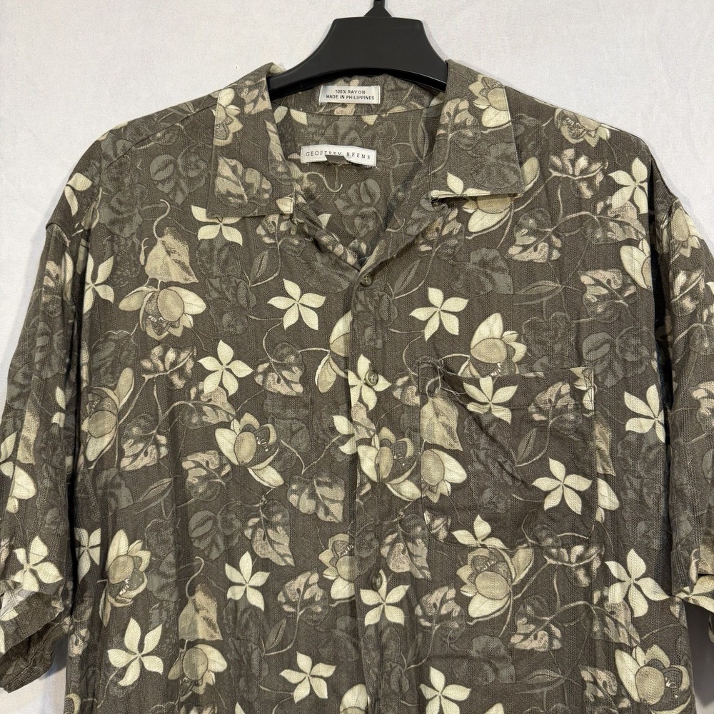 geoffrey beene Men's RAYON Short Sleeve Button Hawaiian Shirt Military Green XL